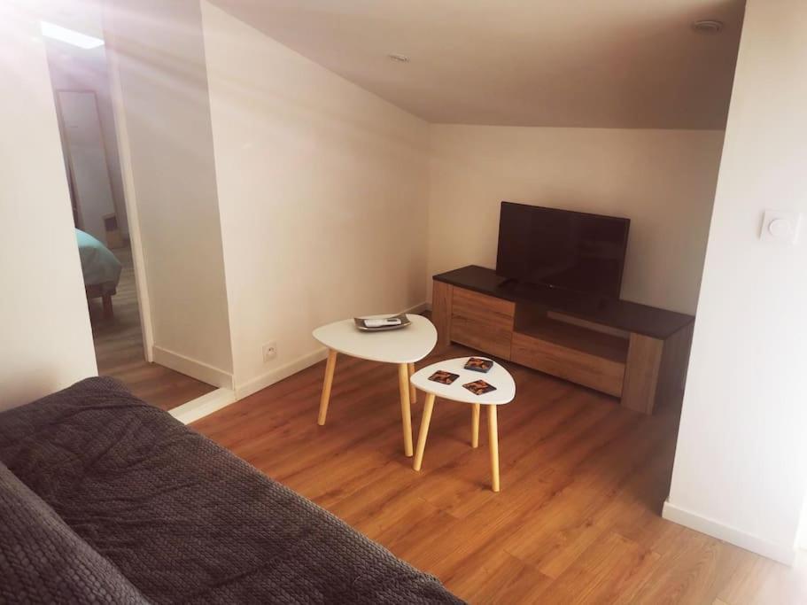 Appartement Avec Terrasse Saint-Martin-de-Brômes المظهر الخارجي الصورة